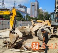 骚货~啊~嗯呀！~噢噢~！要~给我~！高温下的坚守｜道路建设者用汗水铺就畅通路